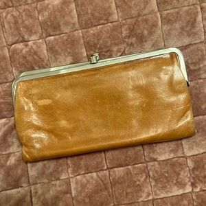 HOBO Lauren wallet in camel brown